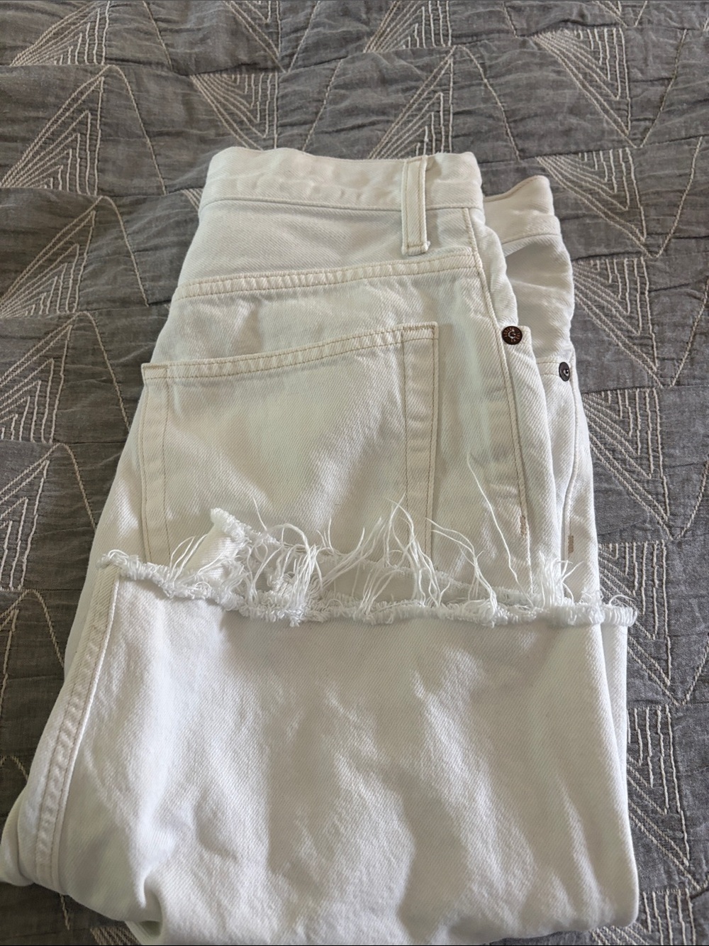 Agolde White High-Rise Cutoff Denim Shorts - Picture 5 of 5